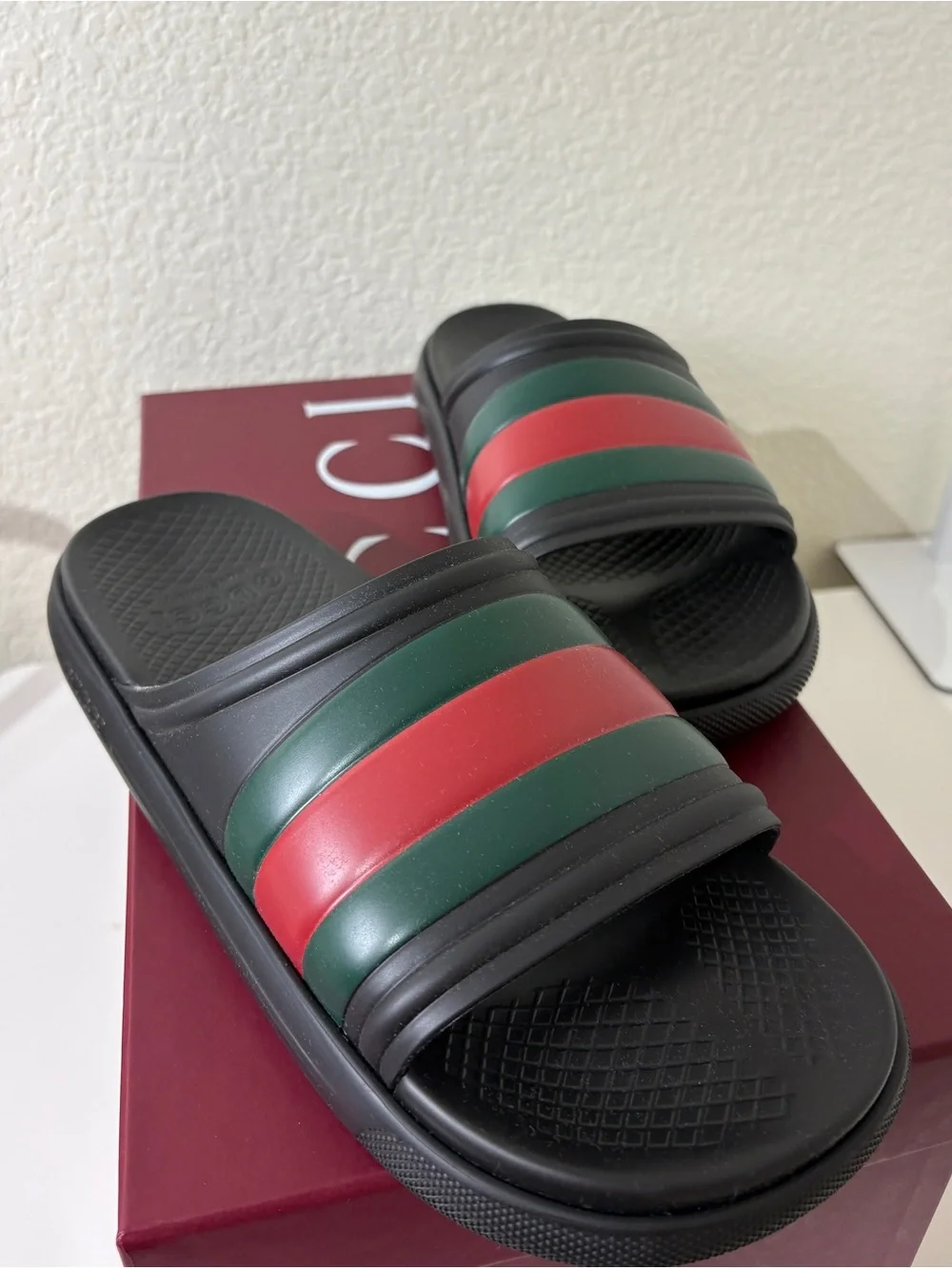 Gucci men’s web slides black 6